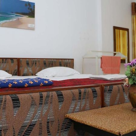 Suisse Villa Kandy Bagian luar foto
