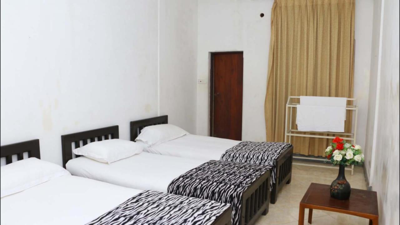 Suisse Villa Kandy Bagian luar foto