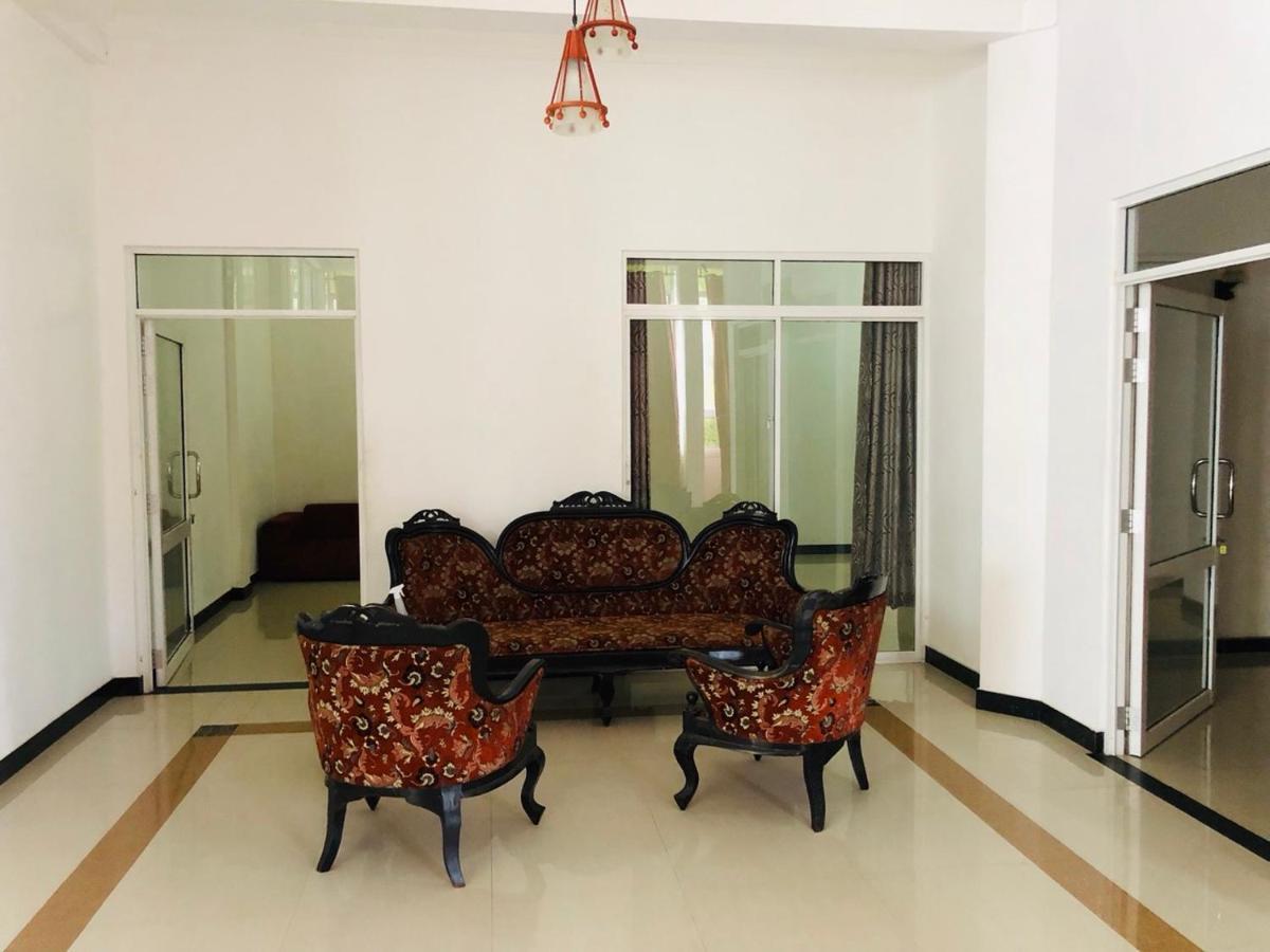 Suisse Villa Kandy Bagian luar foto