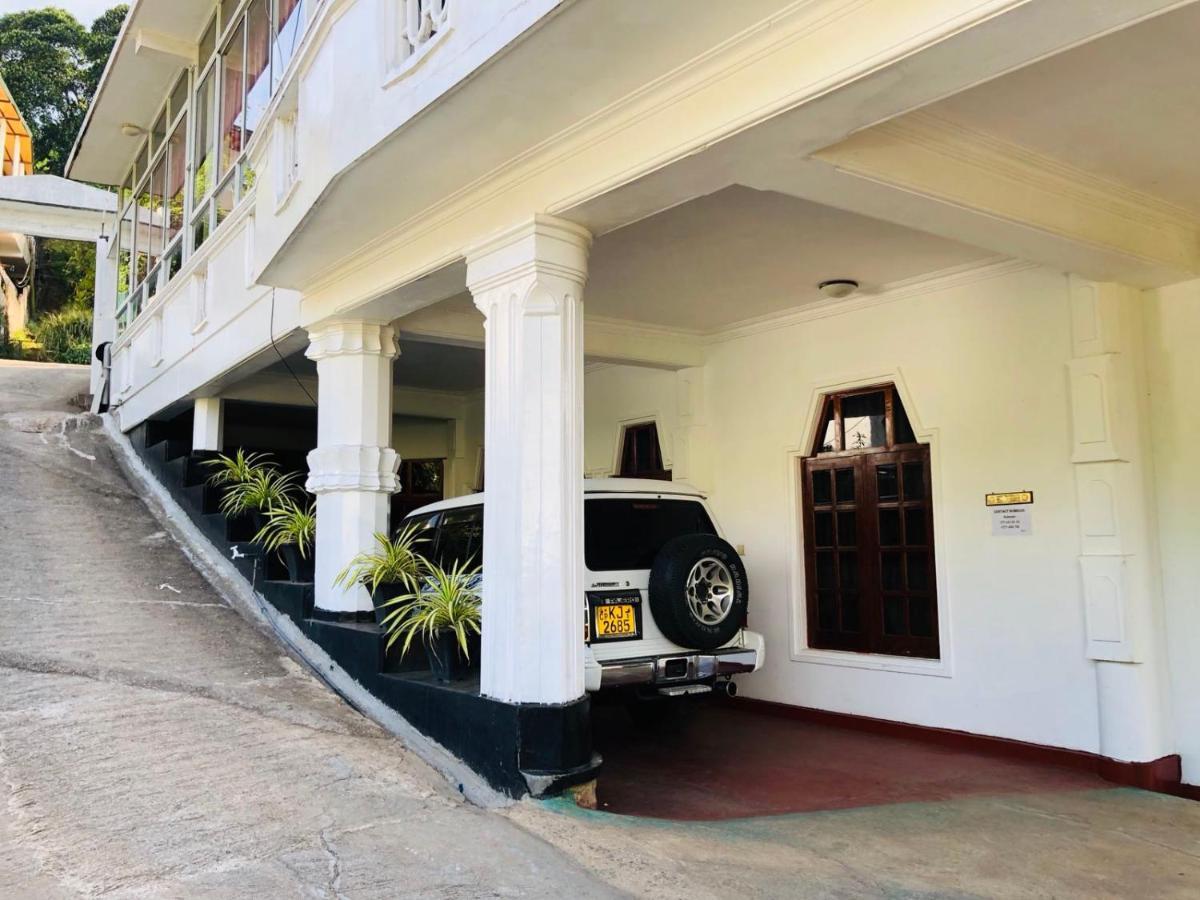 Suisse Villa Kandy Bagian luar foto