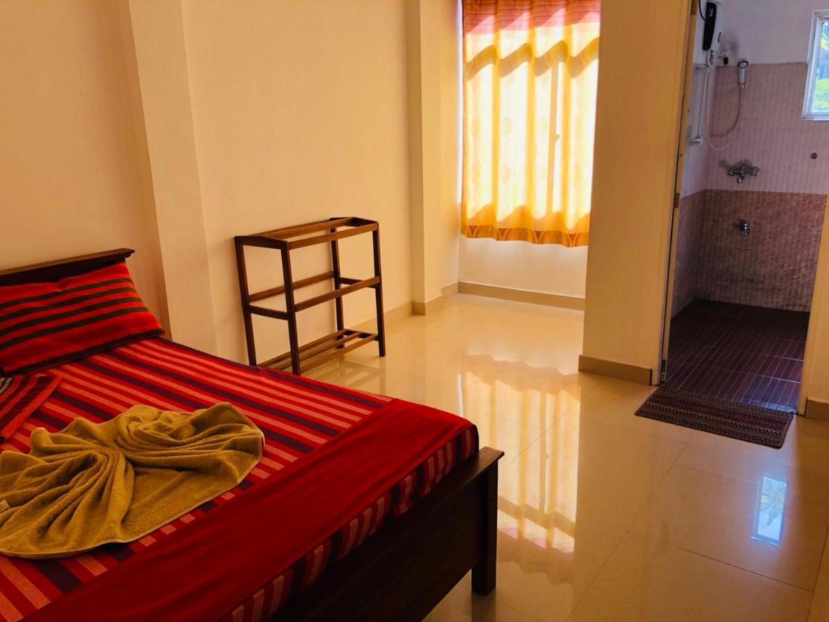 Suisse Villa Kandy Bagian luar foto